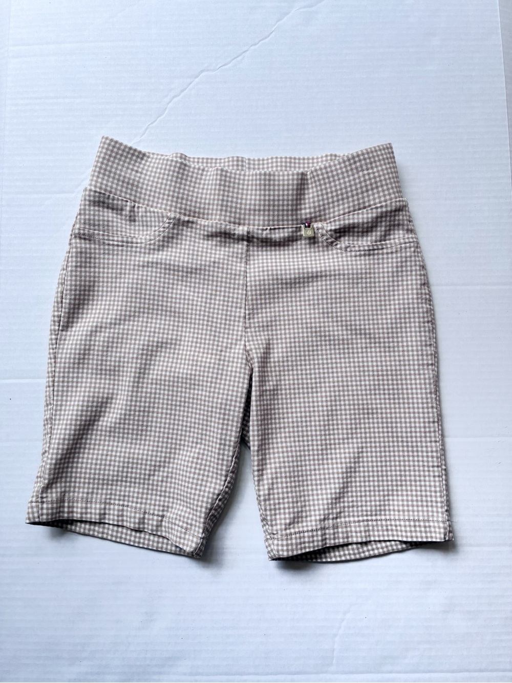 Tommy Hilfiger - Pull On‎ Bermuda Stretch Shorts - Size 10 - Gingham Tan White